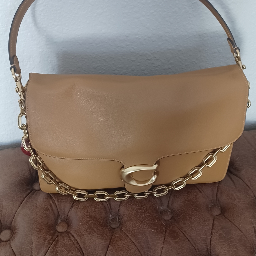 Coach Tan Leather Shoulder Bag with Gold Chain - Picture 3 of 8